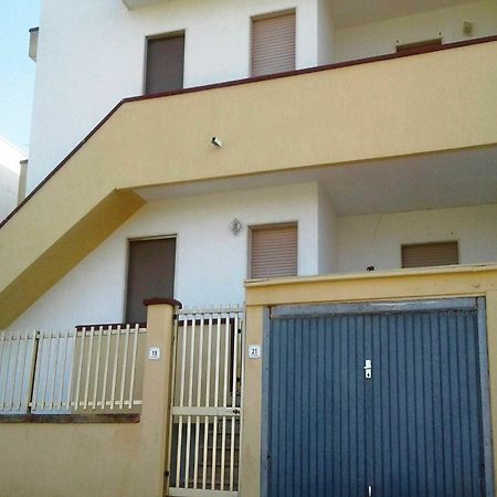 Apartment With 2 Bedrooms In Torre Pali, With Enclosed Garden - 800 M Salve Bagian luar foto